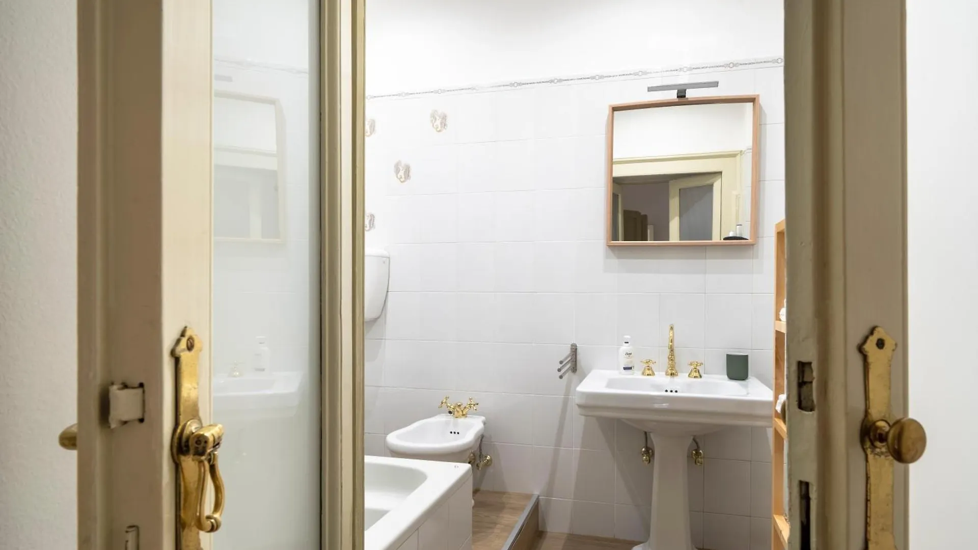 Konukevi Private Room And Bathroom Porta Venezia Milano