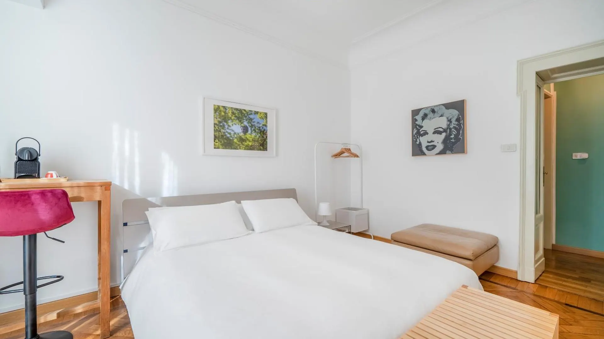 Guest house Private Room And Bathroom Porta Venezia Milan Italy